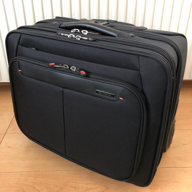 ✨美品✨　Samsonite 機内持ち込み可能　キャスター付き　キャリーバッグ