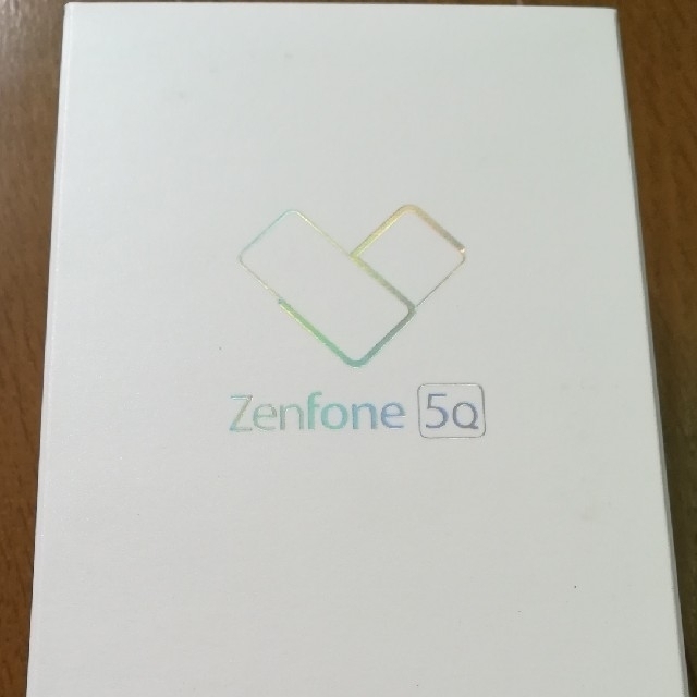 【新品未開封】ASUS ZenFone 5Q ルージュレッド ZC600KL