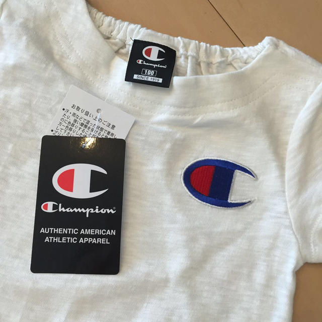 Champion(チャンピオン)の新品♡チャンピオンロゴ刺繍ワンピ♡100 キッズ/ベビー/マタニティのキッズ服女の子用(90cm~)(その他)の商品写真