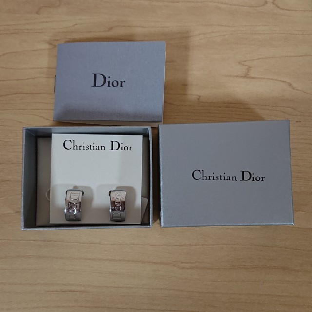 Christian Dior(クリスチャンディオール)のイヤリング レディースのアクセサリー(イヤリング)の商品写真