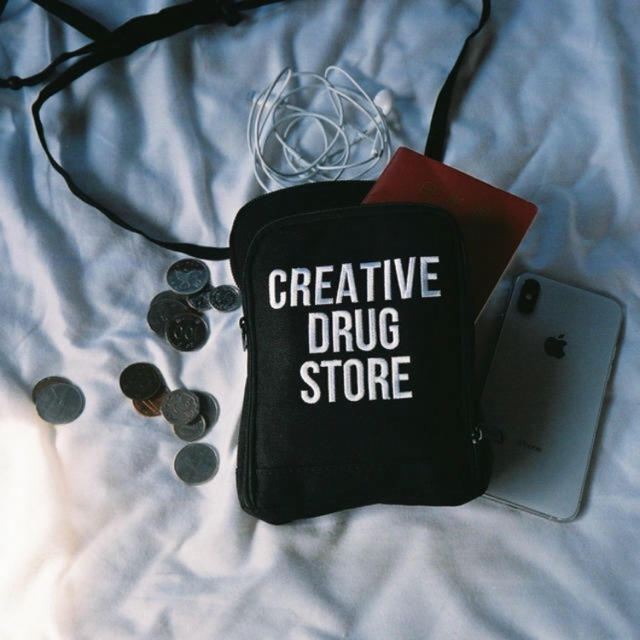 creative drug store ショルダーバッグ