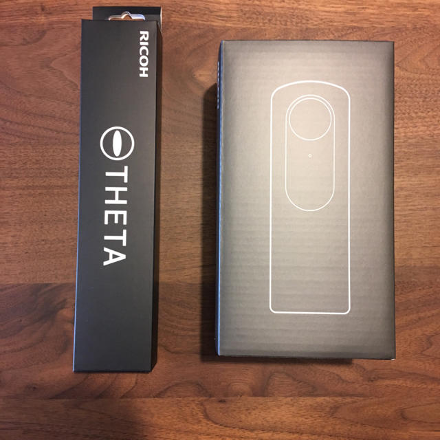 【新品未開封】RICOH THETA Vコンパクトデジタルカメラ