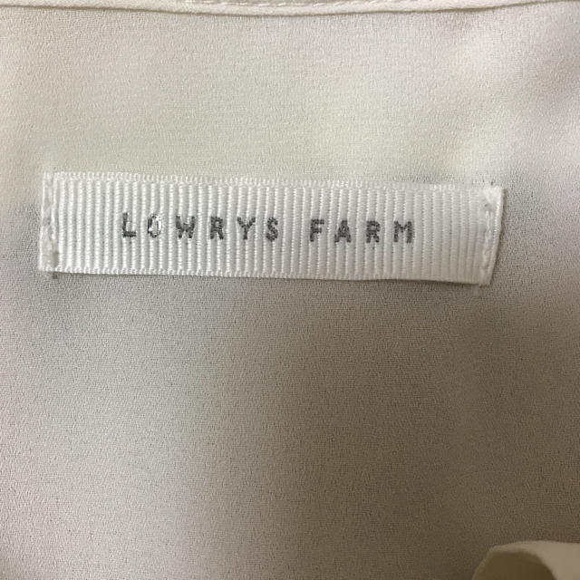 LOWRYS FARM(ローリーズファーム)のお値下げしました！ LOWRYS FARM ブラウス レディースのトップス(シャツ/ブラウス(長袖/七分))の商品写真