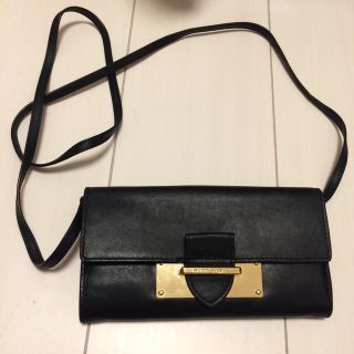 ヘンリベンデル(Henri Bendel)のヘンリベンデル 長財布 肩掛け 黒(財布)