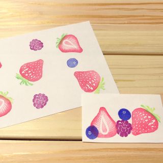 🍓3種のベリーの消しゴムはんこ🍓(はんこ)