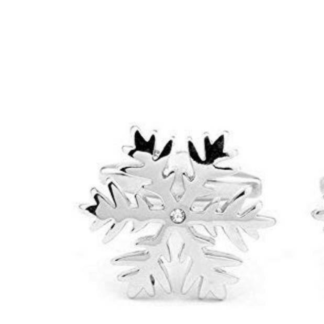 冬季ラストセール   新品未使用   雪の結晶   カフスリンクス メンズのファッション小物(カフリンクス)の商品写真