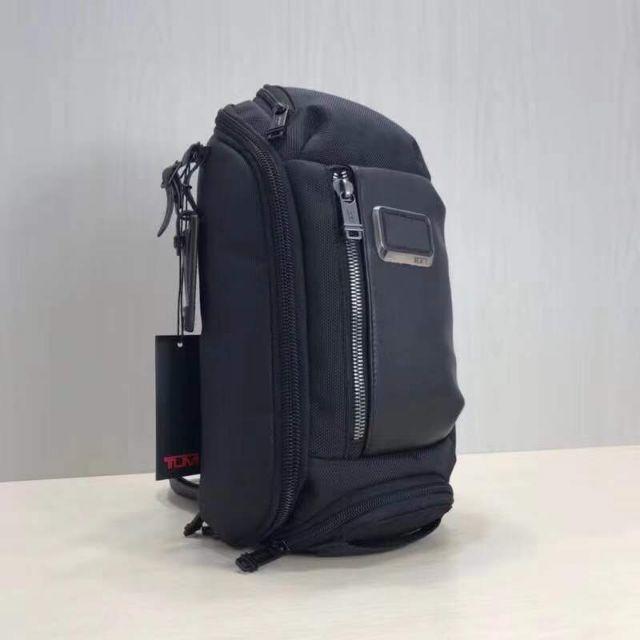 メール便送料無料05 TUMI トゥミ ボディバッグ 男女兼用 グリーン