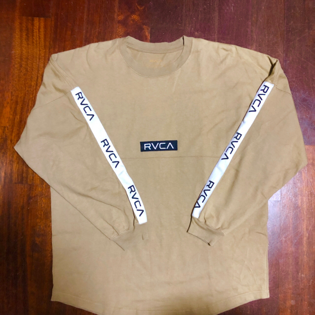 RVCA(ルーカ)のrvca テープロゴ ロンt Mサイズ 美品 メンズのトップス(Tシャツ/カットソー(七分/長袖))の商品写真