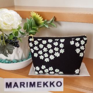 マリメッコ(marimekko)のマリメッコポーチ　ハンドメイド(ポーチ)