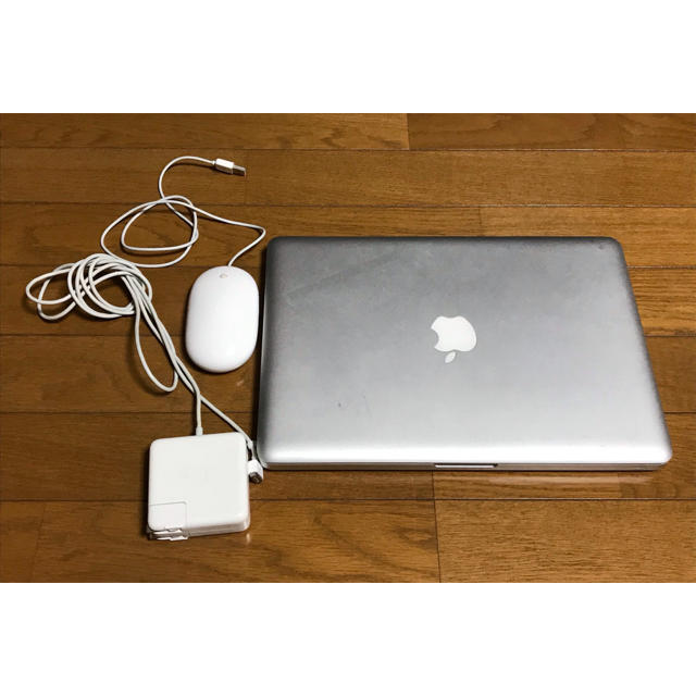 Apple(アップル)のMacBook (13-inch,Late2008) スマホ/家電/カメラのPC/タブレット(ノートPC)の商品写真