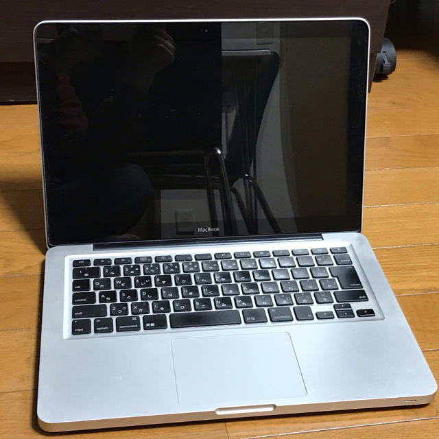 Apple(アップル)のMacBook (13-inch,Late2008) スマホ/家電/カメラのPC/タブレット(ノートPC)の商品写真