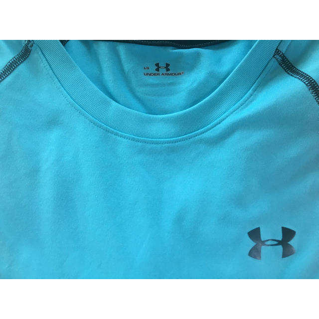 UNDER ARMOUR(アンダーアーマー)のアンダーアーマーTシャツ♪ スポーツ/アウトドアのトレーニング/エクササイズ(トレーニング用品)の商品写真