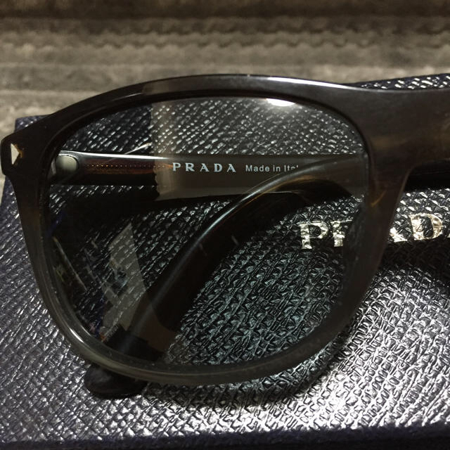 PRADA(プラダ)のPRADA サングラス    SALE レディースのファッション小物(サングラス/メガネ)の商品写真