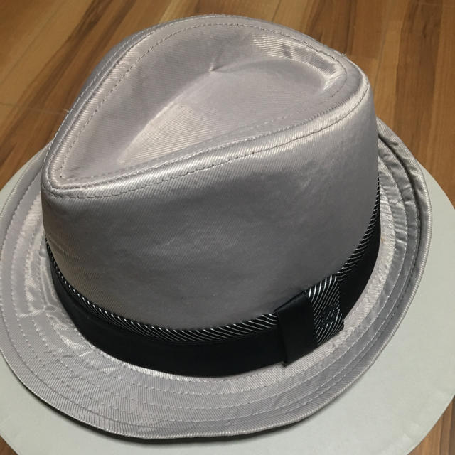 Le souk(ルスーク)の最終価格 未使用　LE SOUK ルスーク シルク サテン ハット レディースの帽子(ハット)の商品写真