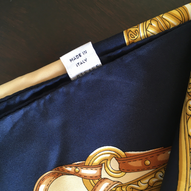 RENOMA(レノマ)のイタリア製 renoma all silk スカーフ レディースのファッション小物(バンダナ/スカーフ)の商品写真