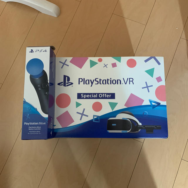 PlayStation VR(プレイステーションヴィーアール)の未使用品 PSVR モーションコントローラーセット エンタメ/ホビーのゲームソフト/ゲーム機本体(家庭用ゲーム機本体)の商品写真