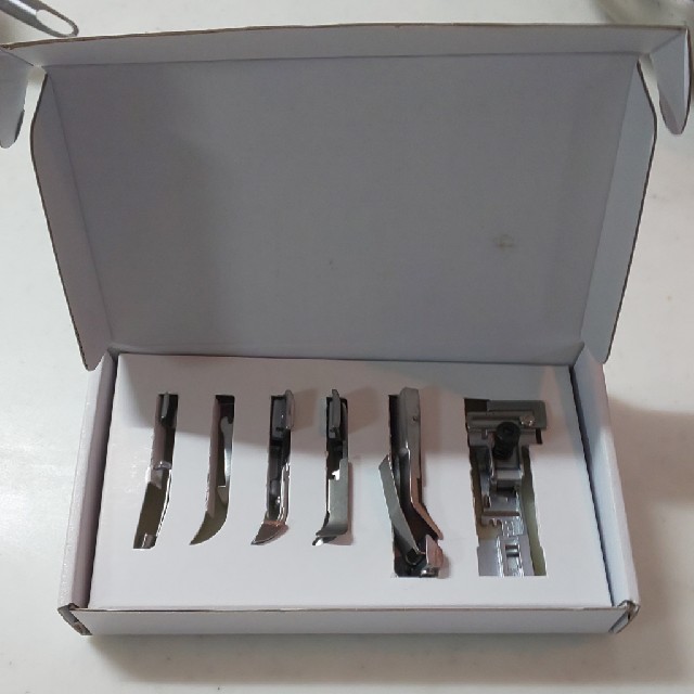 ミシン  baby lock 押え金セット ハンドメイドの素材/材料(各種パーツ)の商品写真