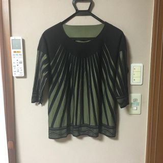 イッセイミヤケ(ISSEY MIYAKE)のプリーツプリーズ☆カットソー☆未使用(カットソー(長袖/七分))