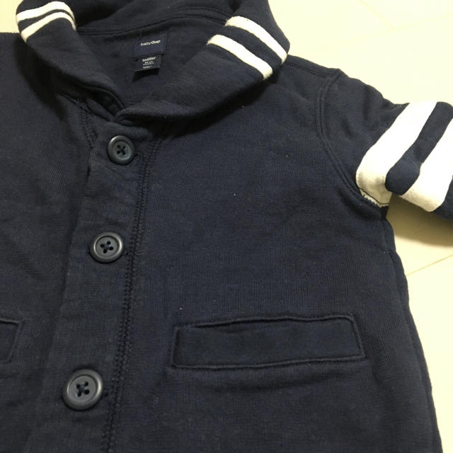 babyGAP(ベビーギャップ)のbeby gap 綿 ジャケット ネイビー 95㎝ キッズ/ベビー/マタニティのキッズ服男の子用(90cm~)(ジャケット/上着)の商品写真