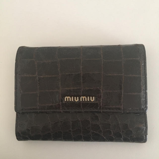 miumiu(ミュウミュウ)のmiumiu  ブラウンクロコ調財布 レディースのファッション小物(財布)の商品写真