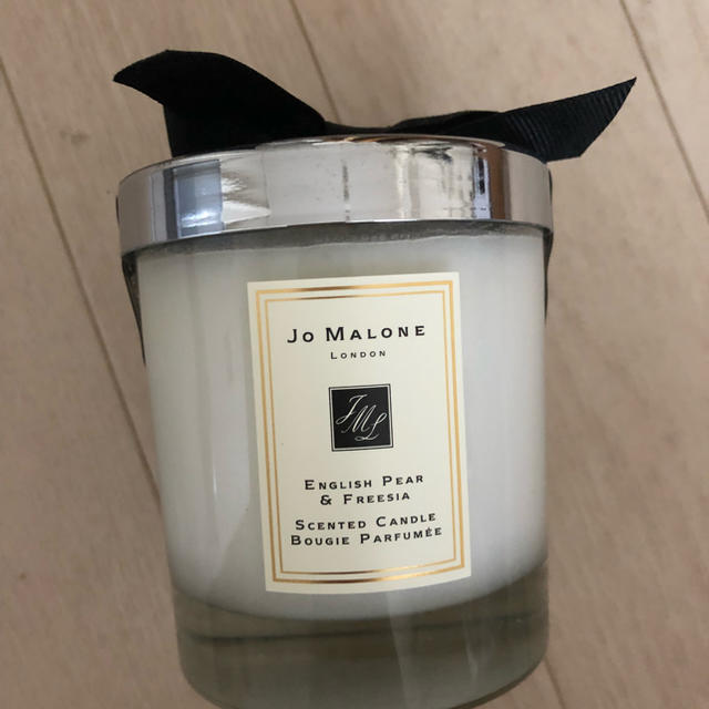 Jo Malone(ジョーマローン)のJo MALONE イングリッシュペアー&フリージア ホームキャンドル コスメ/美容のリラクゼーション(キャンドル)の商品写真