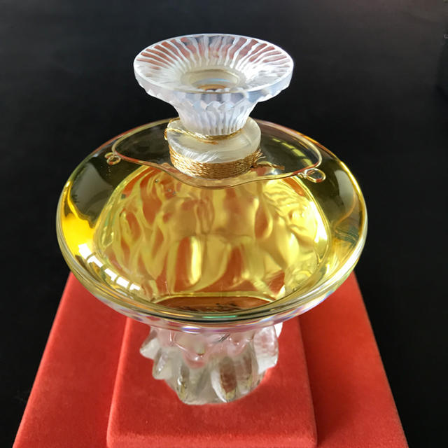 日本最大のブランド スペシャル ラリック - RICCI NINA パルファン 新品 2001 香水(女性用) 日本最大のブランド スペシャル ラリック - RICCI NINA パルファン 新品 2001 香水(女性用)
