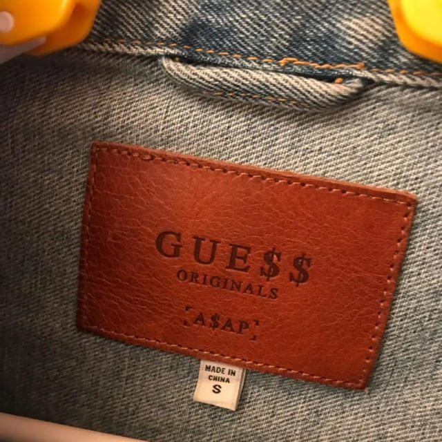 GUESS(ゲス)の本日限定値下げ GUESS デニムジャケット Gジャン メンズのジャケット/アウター(Gジャン/デニムジャケット)の商品写真