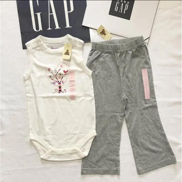 babyGAP(ベビーギャップ)の【2点セット】新品タグ 90 babyGAP ノースリーブ ロンパース 長パンツ キッズ/ベビー/マタニティのベビー服(~85cm)(ロンパース)の商品写真