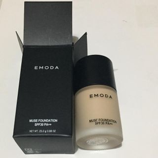 エモダ(EMODA)のEMODA 美容液入りリキッドファンデーションB20（新品未使用）(ファンデーション)