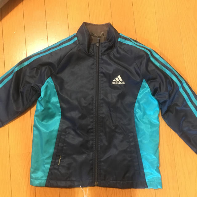 adidas(アディダス)のadidas キッズ上着 キッズ/ベビー/マタニティのキッズ服男の子用(90cm~)(ジャケット/上着)の商品写真