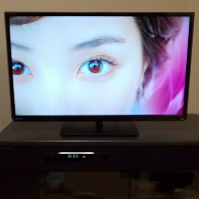 TOSHIBA 高画質スタイリッシュREGZA 32型液晶テレビ