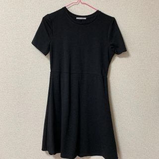 ザラ(ZARA)のzara ワンピース 黒 ブラック Mサイズ(ひざ丈ワンピース)