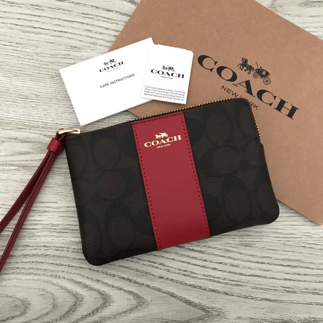 COACH - ★新品★COACH(コーチ)レッド シグネチャー  ポーチの通販 by Ray's shop｜コーチならラクマ