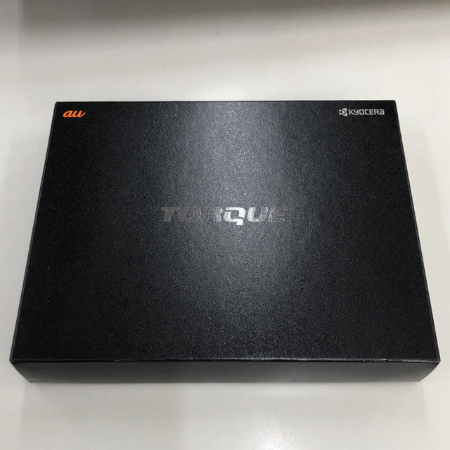 京セラ(キョウセラ)の【au】TORQUE G01 トルク スマホ/家電/カメラのスマートフォン/携帯電話(スマートフォン本体)の商品写真