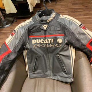 ドゥカティ(Ducati)のドゥカティ、レザージャケット！交渉ありです‼︎(装備/装具)