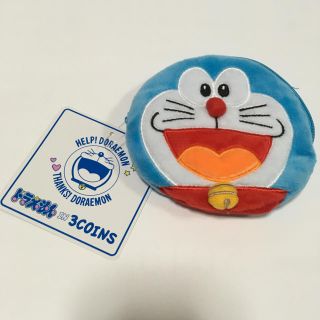 スリーコインズ(3COINS)のドラえもん ポーチ(キャラクターグッズ)