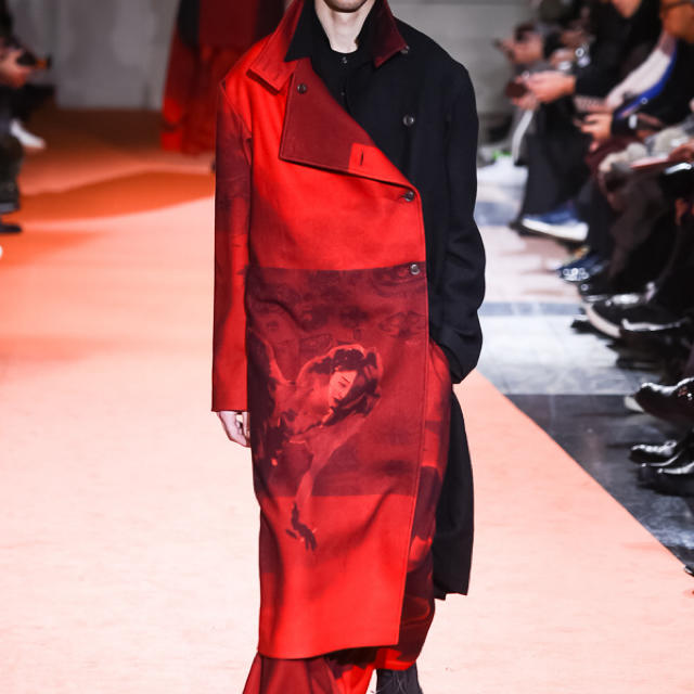 Yohji Yamamoto(ヨウジヤマモト)のヨウジヤマモト18aw赤黒コート メンズのジャケット/アウター(チェスターコート)の商品写真