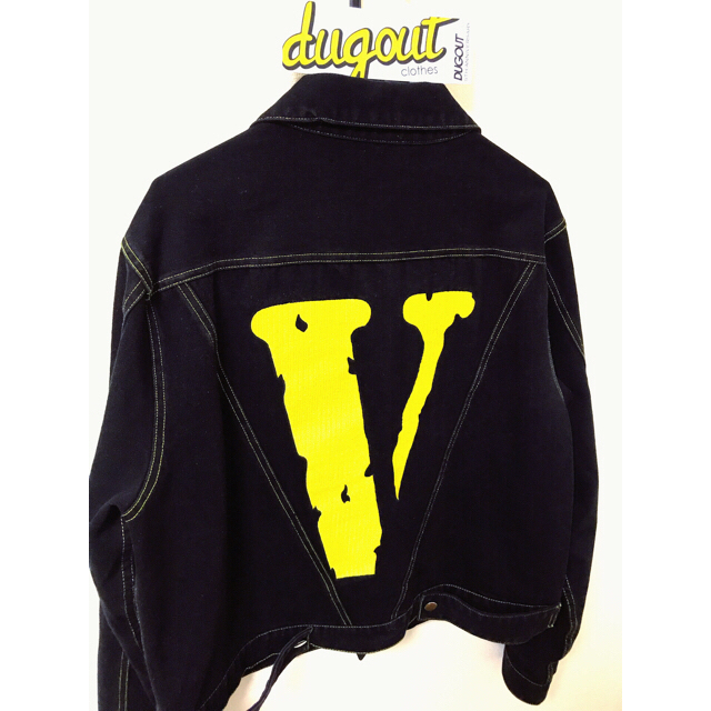 Supreme(シュプリーム)のVLONE FRIENDS DENIM JACKET YELLOW メンズのジャケット/アウター(Gジャン/デニムジャケット)の商品写真