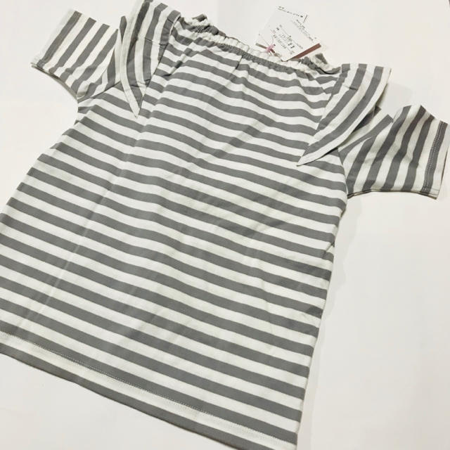 mezzo piano(メゾピアノ)のグレーボーダーカットソー キッズ/ベビー/マタニティのキッズ服女の子用(90cm~)(Tシャツ/カットソー)の商品写真