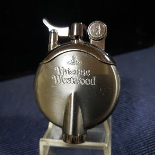 ヴィヴィアンウエストウッド(Vivienne Westwood)の♥VIVIENNE WESTWOOD♥オイルライター♥中古美品♥送料無料♥(タバコグッズ)