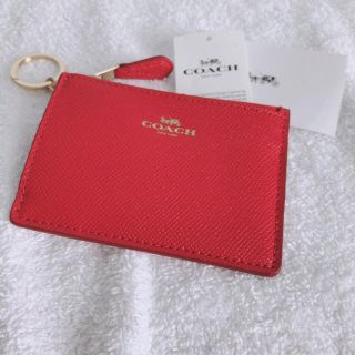 コーチ(COACH)の新品COACH キーリング付きパスケース レッド(名刺入れ/定期入れ)