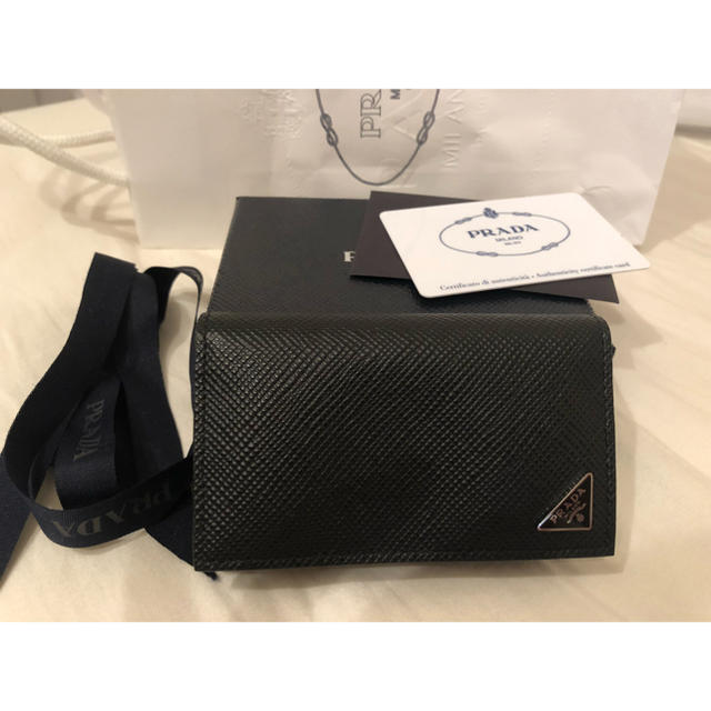 PRADA(プラダ)のPRADA 名刺ケース 新品(SHO様) メンズのファッション小物(名刺入れ/定期入れ)の商品写真