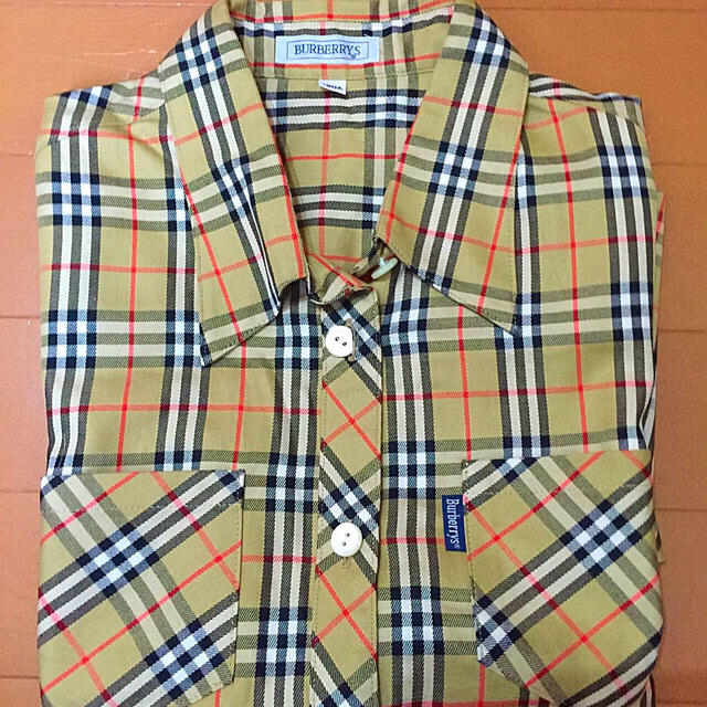 BURBERRY(バーバリー)のバーバリー Yシャツ(160A) レディースのトップス(シャツ/ブラウス(半袖/袖なし))の商品写真