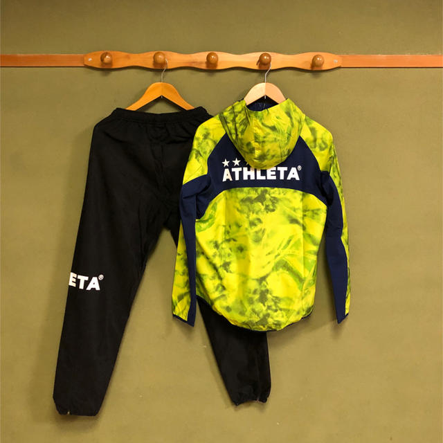 ATHLETA(アスレタ)のATHLETA（アスレタ）トレーニングジャケット上下 スポーツ/アウトドアのサッカー/フットサル(ウェア)の商品写真