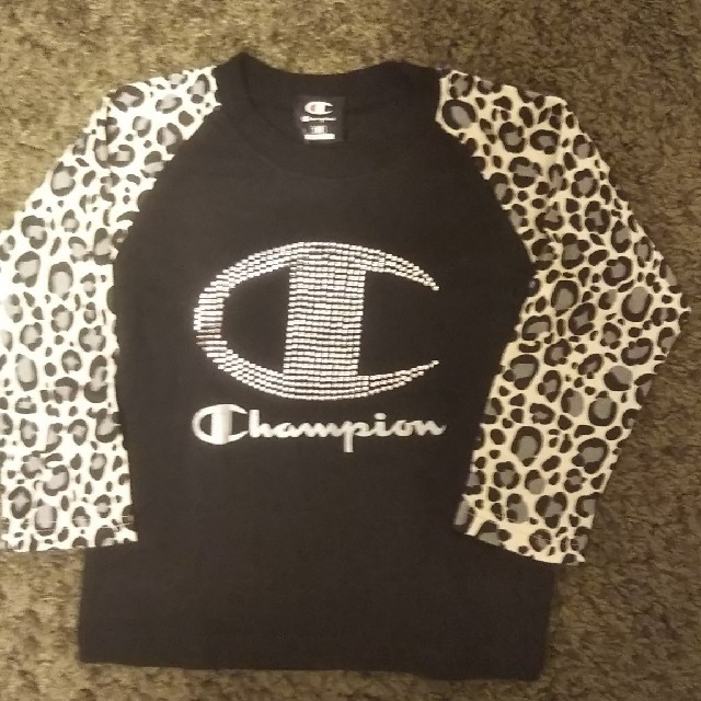 Champion(チャンピオン)のGUCCI、CHANEL、ヴィトンさん専用チャンピョンTシャツ  キッズ/ベビー/マタニティのキッズ服女の子用(90cm~)(Tシャツ/カットソー)の商品写真