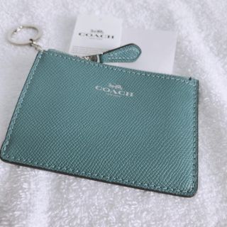 コーチ(COACH)の新品COACH キーリング付きパスケース スモーキーブルー(名刺入れ/定期入れ)