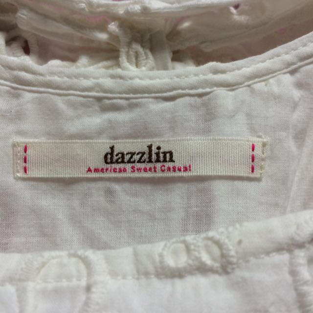 dazzlin(ダズリン)のダズリン オフショル レース トップス レディースのトップス(シャツ/ブラウス(半袖/袖なし))の商品写真