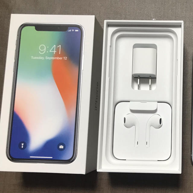 新品未使用のiPhone X_64GBシルバー