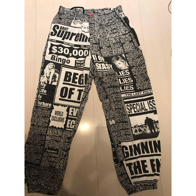 supreme newsprint skate pant s