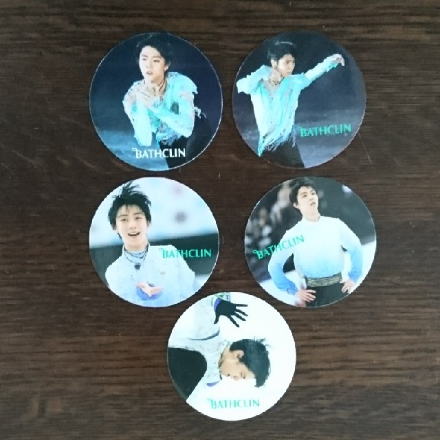 羽生結弦 マグネット 5枚 お値下げしました！ エンタメ/ホビーのタレントグッズ(スポーツ選手)の商品写真